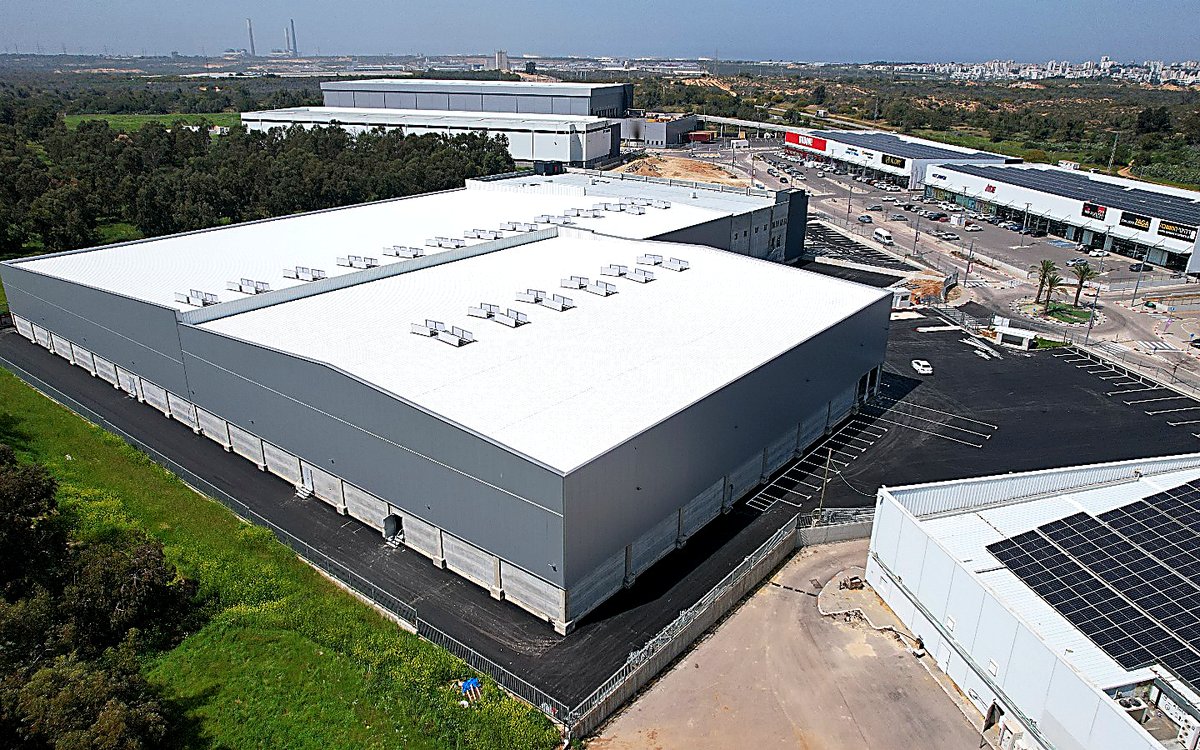 Twin-Bay Distribution Warehouse